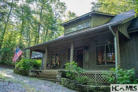 920 Sapphire Post Office Road, Cashiers, NC 28774