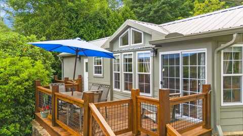 17 Carolina Court, Highlands, NC 28741