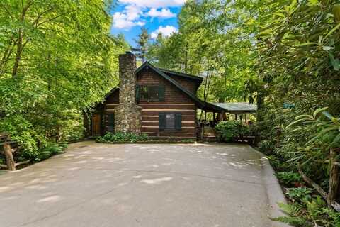 671 Walkingstick Road, Highlands, NC 28741