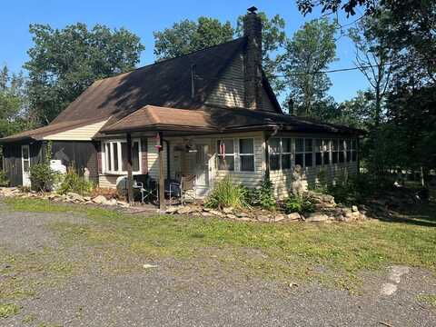 24 Vale Rd, Newville, PA 17243