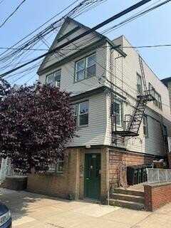 131 WEST 25TH ST, Bayonne, NJ 07002
