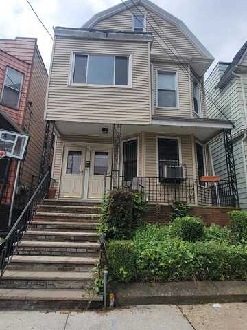 25 DWIGHT ST, Greenville, NJ 07305