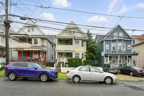 27 WEST 45TH ST, Bayonne, NJ 07002