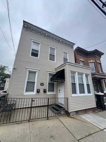 212 68TH ST, Guttenberg, NJ 07093