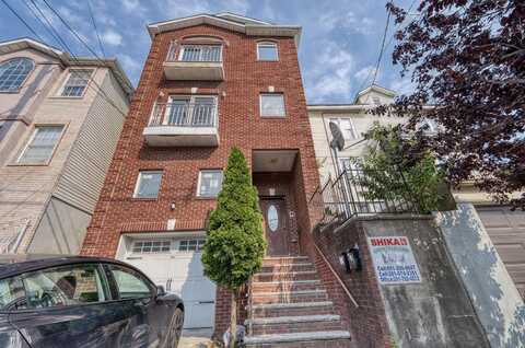 392 LIBERTY AVE, JC, Heights, NJ 07307