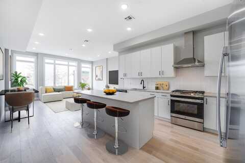 810 6TH ST, Union City, NJ 07087
