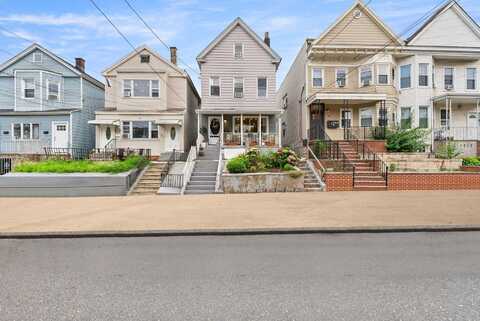 26 EAST 49TH ST, Bayonne, NJ 07002
