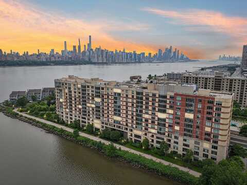 8100 RIVER RD, North Bergen, NJ 07047