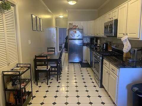 811 PARK AVE, Hoboken, NJ 07030