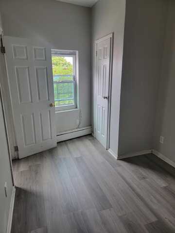 202 OCEAN AVE, Greenville, NJ 07305
