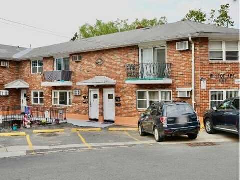 7017 COLUMBIA AVE, North Bergen, NJ 07047