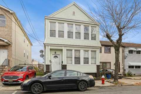 102 KEARNEY AVE, JC, Bergen-Lafayett, NJ 07305