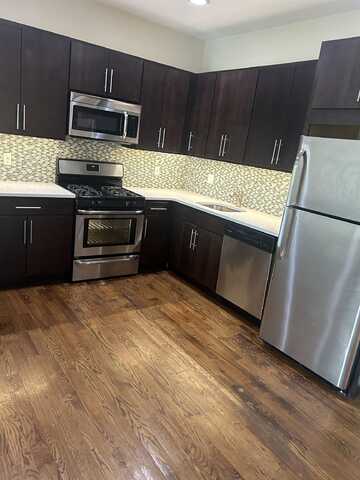 186 BROADWAY, Bayonne, NJ 07002