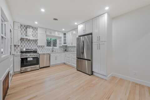 21 EAST CENTRAL AVE, Bergenfield, NJ 07621