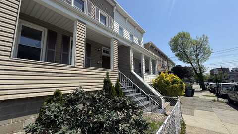 25 WEST 19TH ST, Bayonne, NJ 07002
