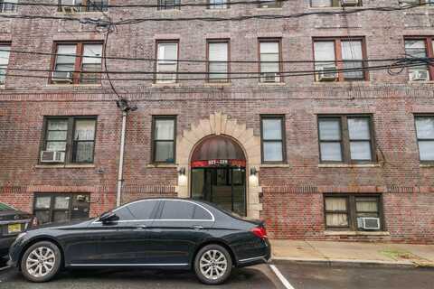 527-29 34th St UNION CT, Union City, NJ 07087