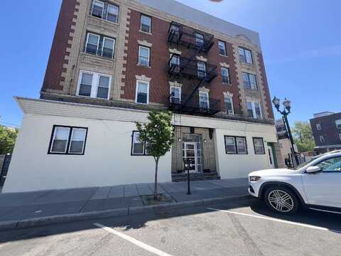 7222 BROADWAY, North Bergen, NJ 07047