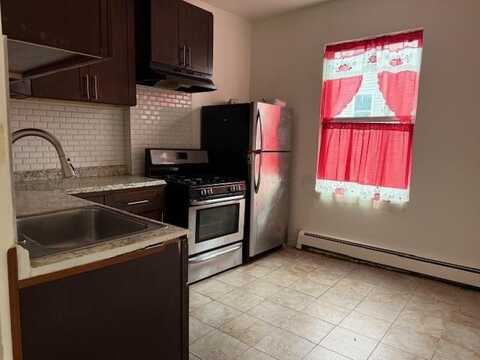 72 MARTIN LUTHER KING JR DR, Greenville, NJ 07305