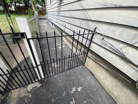 19 WEST 14TH ST, Bayonne, NJ 07002