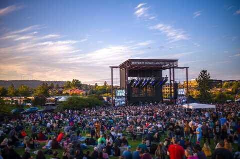 3310 NW 8th St., Redmond, OR 97756