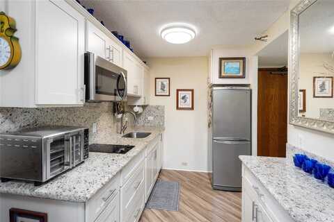 300 Wai Nani Way, Honolulu, HI 96815