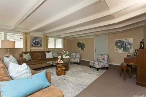 99-776 Aliipoe Drive, Aiea, HI 96701