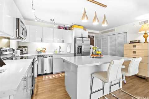 888 Kapiolani Boulevard, Honolulu, HI 96813