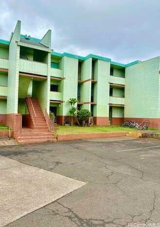 1015 Aheahe Avenue, Wahiawa, HI 96786