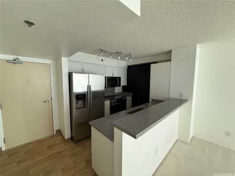 215 N King Street, Honolulu, HI 96817