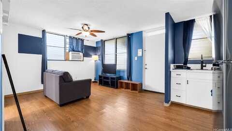 1525 Pensacola Street, Honolulu, HI 96822