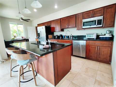 47-431 Kamehameha Highway, Kaneohe, HI 96744