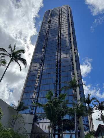 930 Kaheka Street, Honolulu, HI 96814