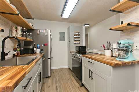 94-1045 Paha Place, Waipahu, HI 96797