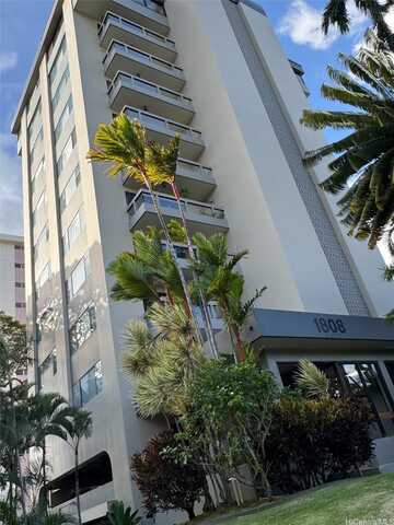 1808 Punahou Street, Honolulu, HI 96822