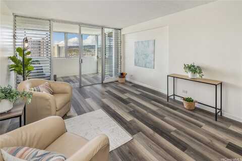 1031 Ala Napunani Street, Honolulu, HI 96818