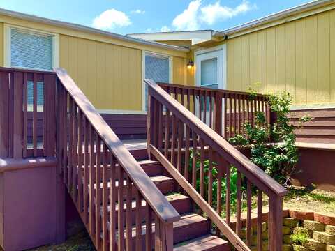 1328 Steen Road, Kingsland, TX 78639