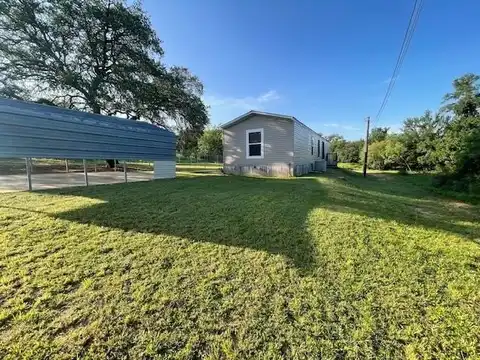 602 W Brown Street, Llano, TX 78643