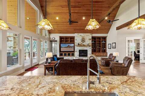 195 Chimney Cove Drive, Marble Falls, TX 78654