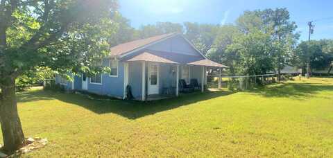 850 Airport Road, Tow, TX 78672