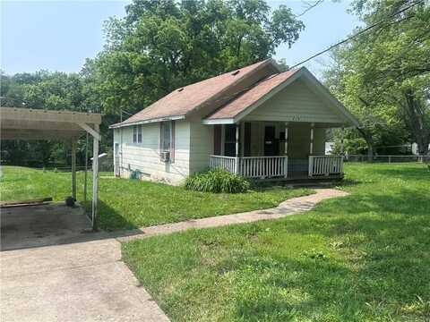 218 S Kent Street, Excelsior Springs, MO 64024