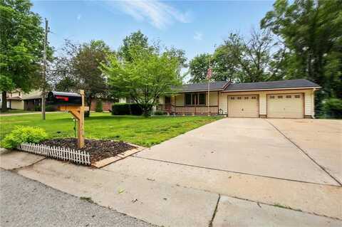 1172 S Delaware Drive, Tonganoxie, KS 66086