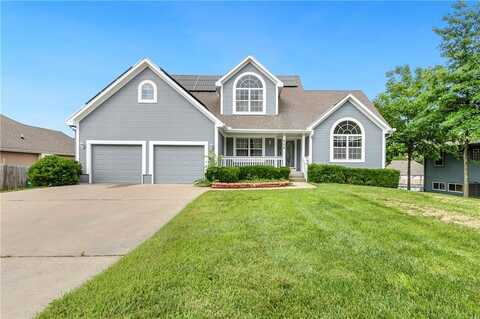 808 S Peculiar Drive, Peculiar, MO 64078
