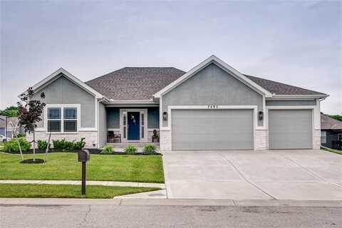 7495 NW Douglas Court, Parkville, MO 64152