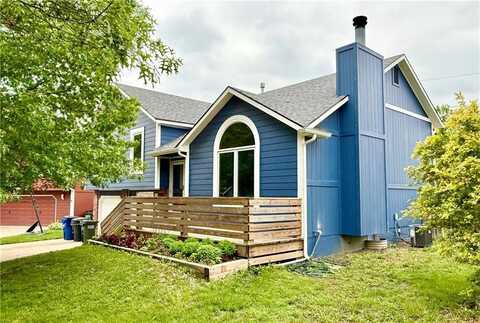 2700 Ann Court, Lawrence, KS 66046