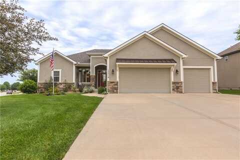 17710 Mission Ridge Drive, Smithville, MO 64089