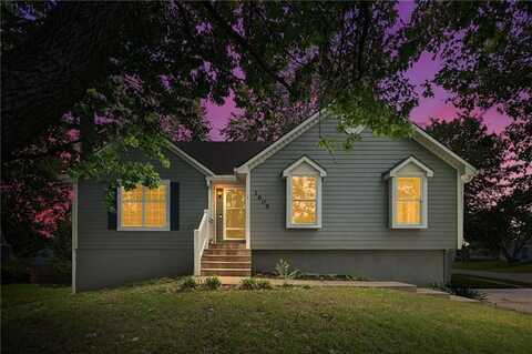 1609 NE Jade Court, Lees Summit, MO 64086