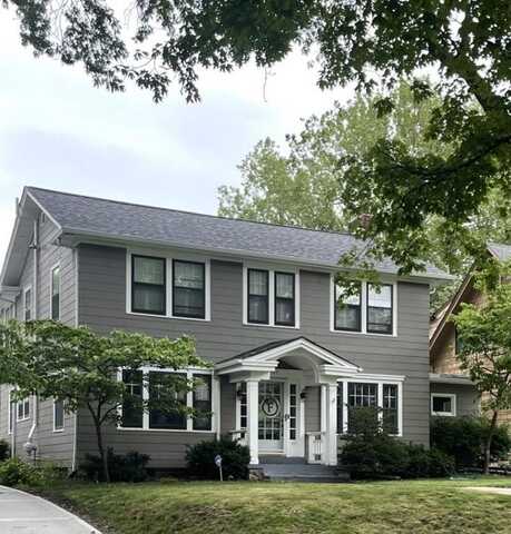 6427 Wyandotte Street, Kansas City, MO 64113