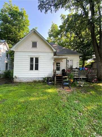 1327 Dirr Avenue, Parsons, KS 67357