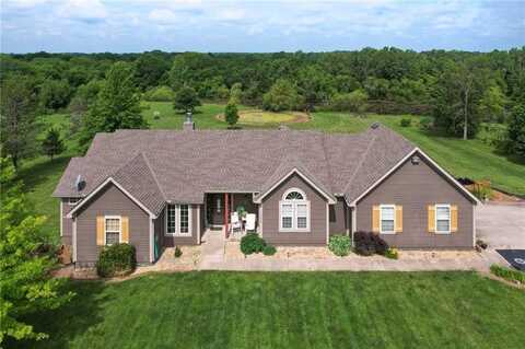23800 Lucille Lane, Peculiar, MO 64078