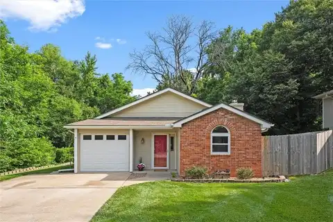 113 SE Shamrock Lane, Blue Springs, MO 64014